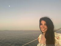 Belle Delphine Candid Holiday Photos Onlyfans Set Leaked