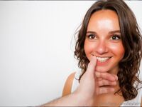 Super cute KillTony comedian Leyla Ingalls go follow and show some love!