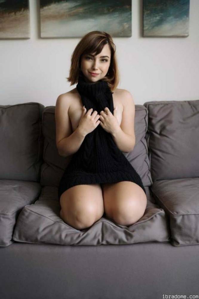 Serinide Virgin Killer Cosplay