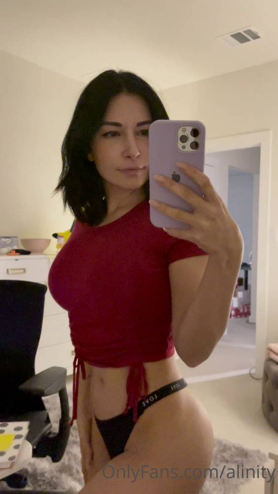 Alinity Sexy Feet Teasing PPV Onlyfans Leaked