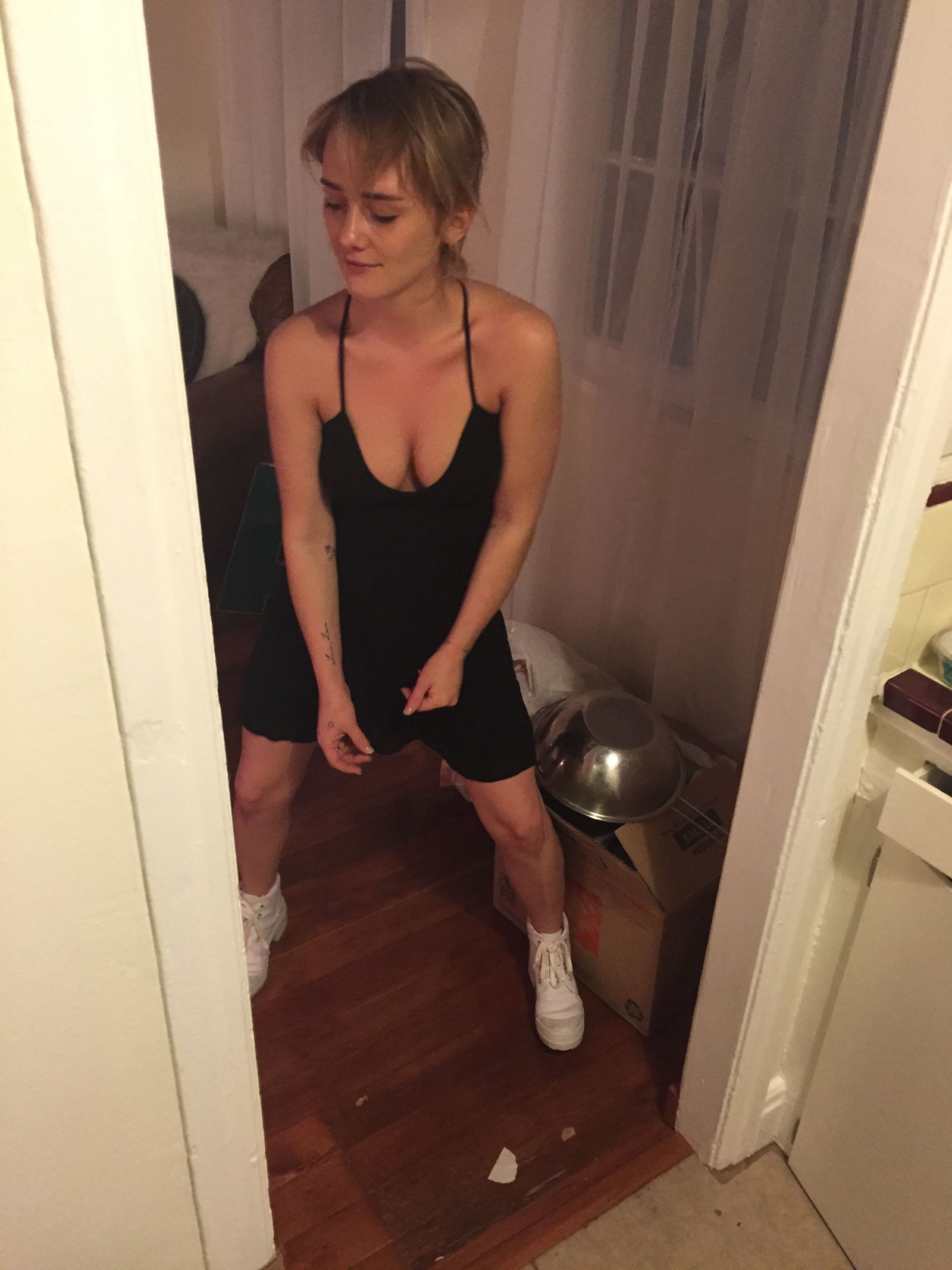 Super Cute Actress Addison Timlin Nude Leaks